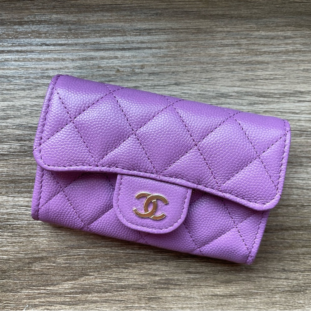 Brand NEW Purple CHANEL 22S2 Flap Card Holder W/ Full Set